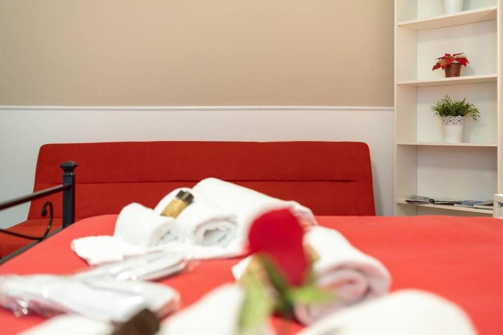Terrazze Italiane City Center - Red Apartment Верона Экстерьер фото