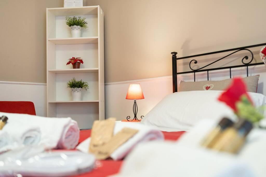 Terrazze Italiane City Center - Red Apartment Верона Экстерьер фото